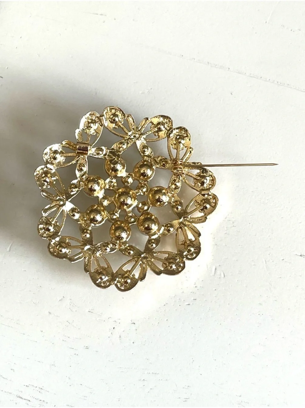 Vintage Gold-Tone Faux Pearl Rhinestone Baroque Style Brooch Pin Floral Chic EUC